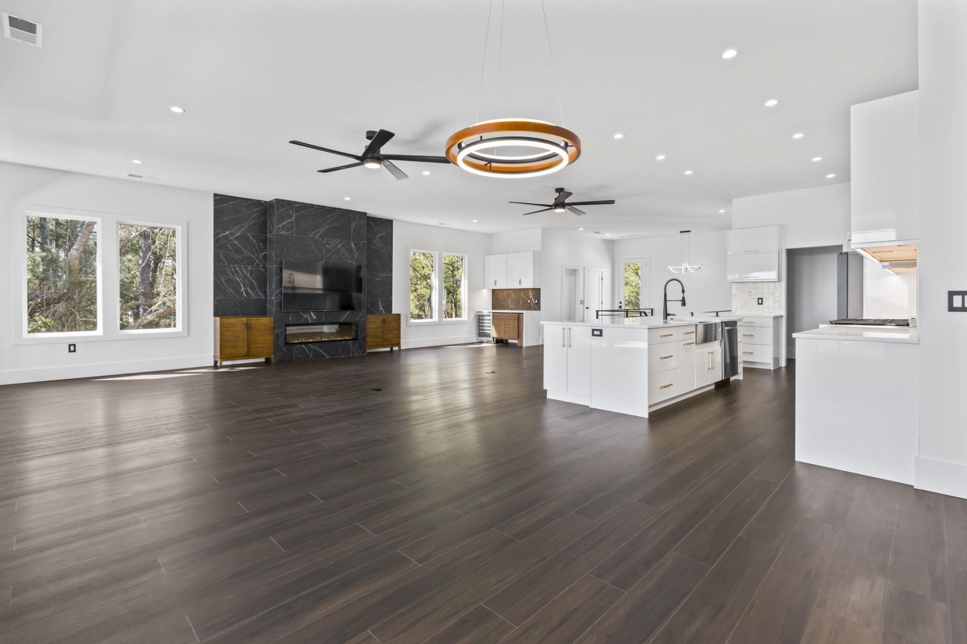 42 Enclave Pl. Photo 18