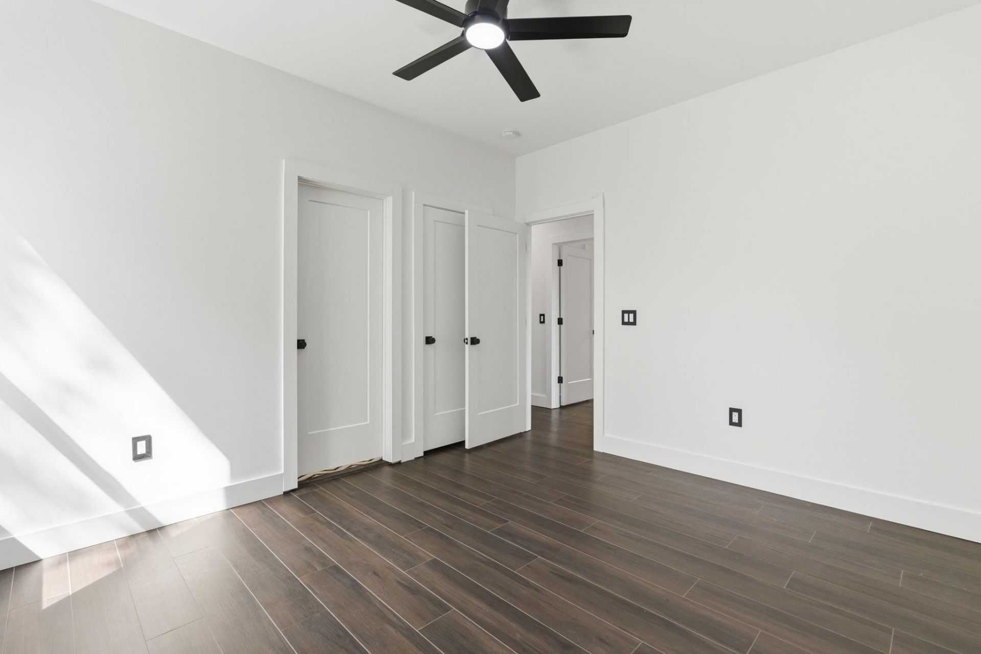 42 Enclave Pl. Photo 36