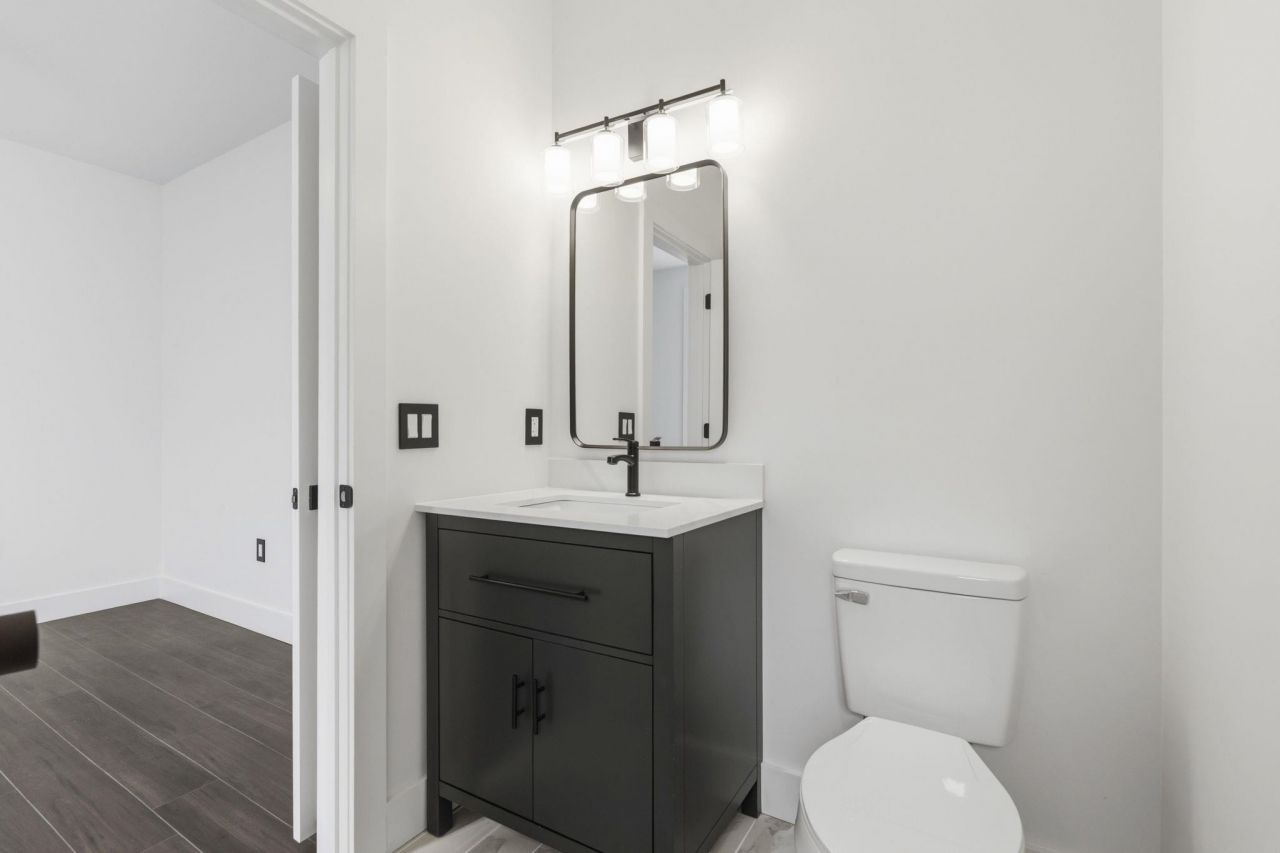 42 Enclave Pl. Photo 37