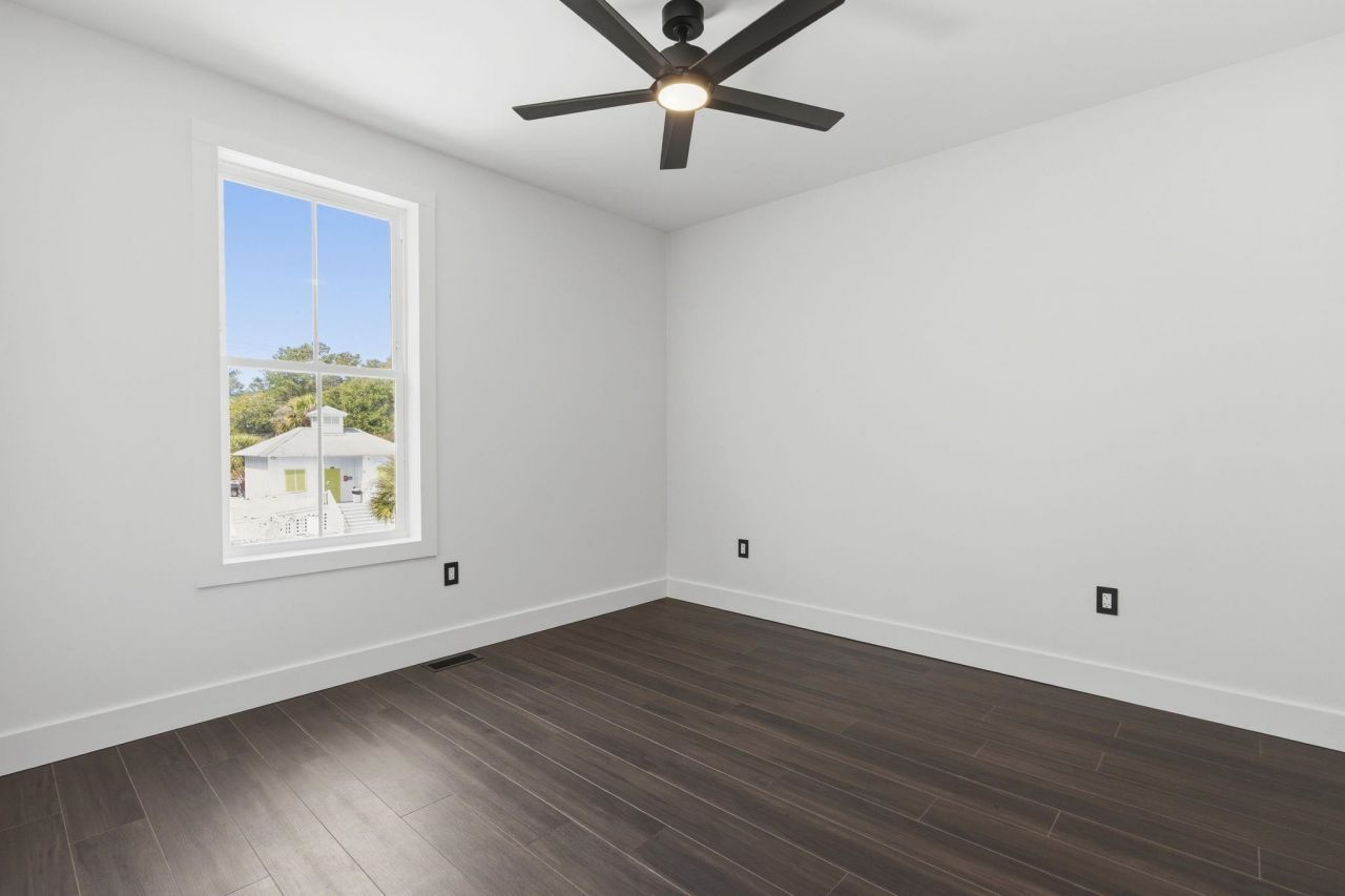 42 Enclave Pl. Photo 40