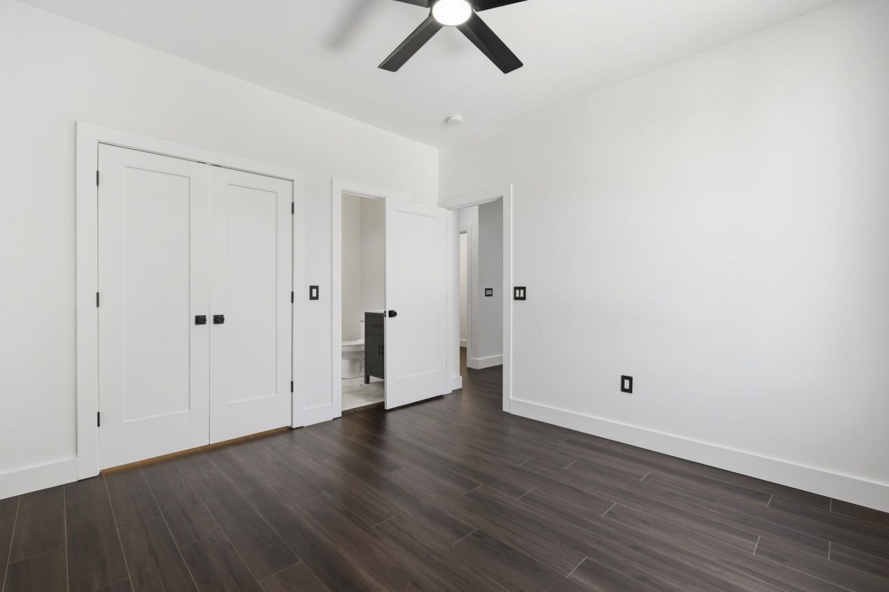 42 Enclave Pl. Photo 41