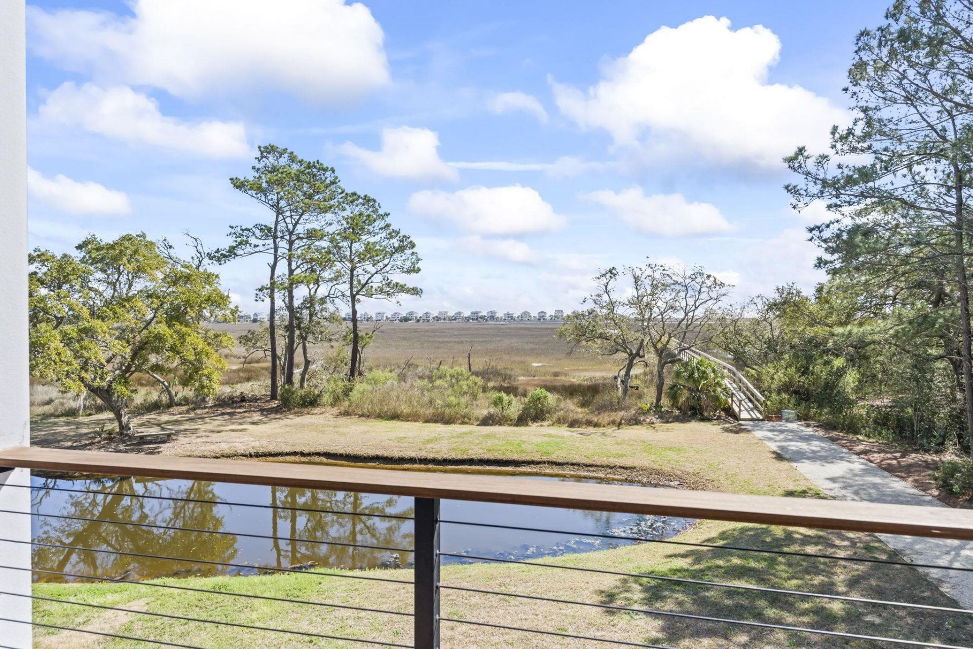 42 Enclave Pl. Photo 48