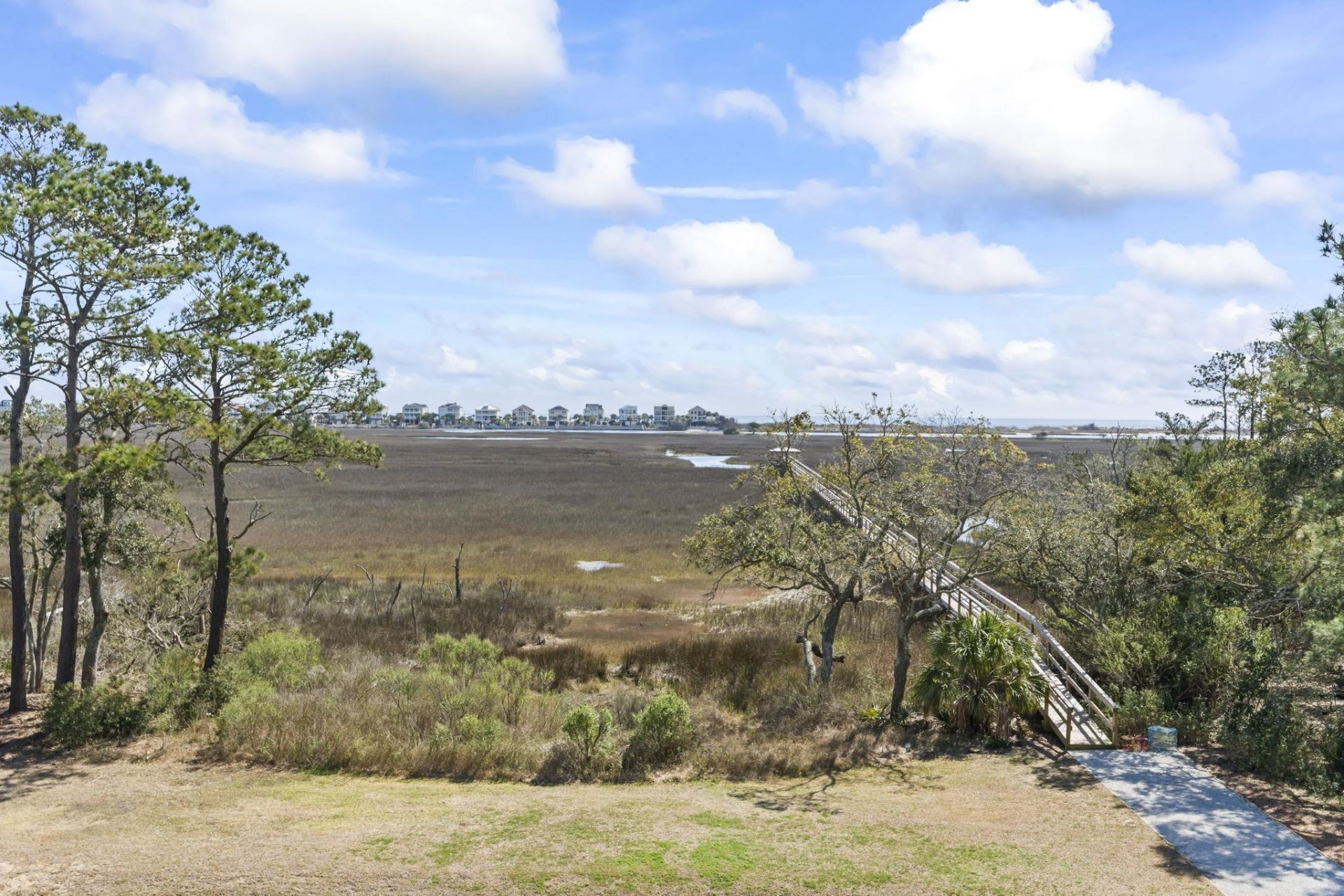 42 Enclave Pl. Photo 50