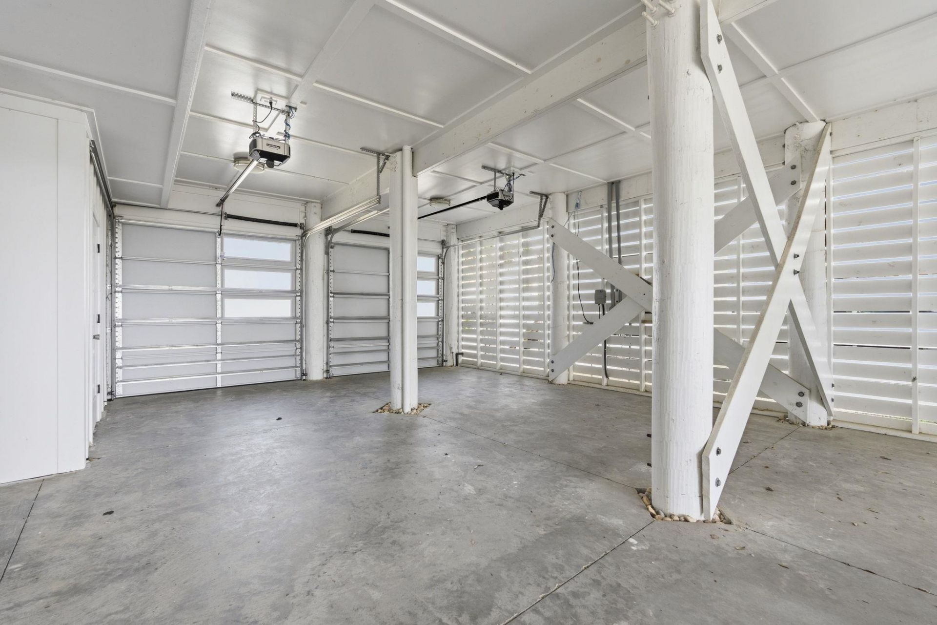 42 Enclave Pl. Photo 52