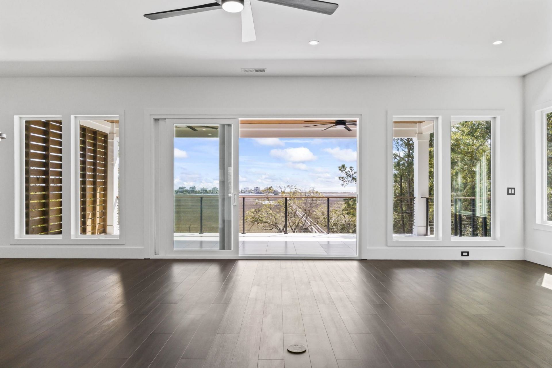 42 Enclave Pl. Photo 6