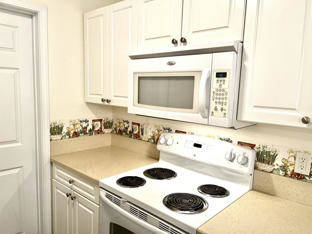 250 Country Manor Dr. Photo 12