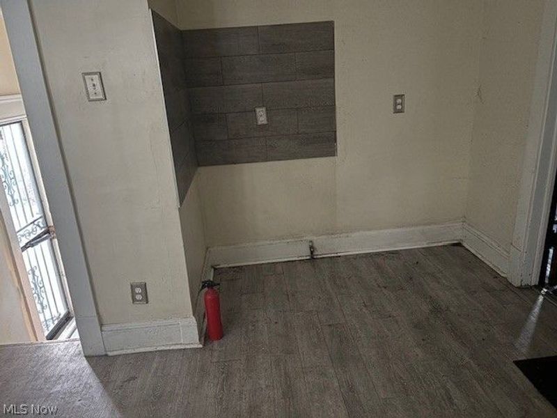 521 E 112th Street , Cleveland, OH 44108 Photo 10