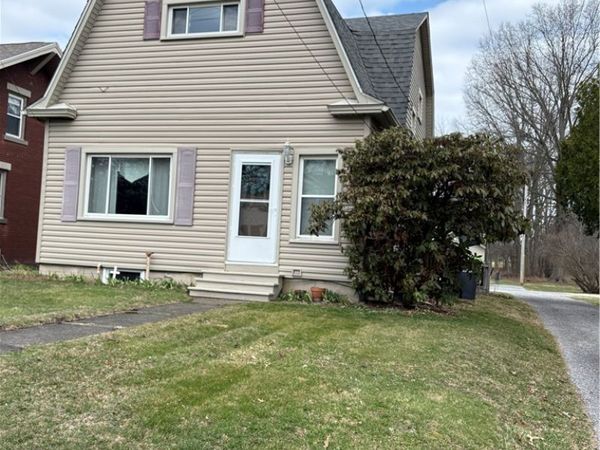 18280 5th Street , Beloit, OH 44609