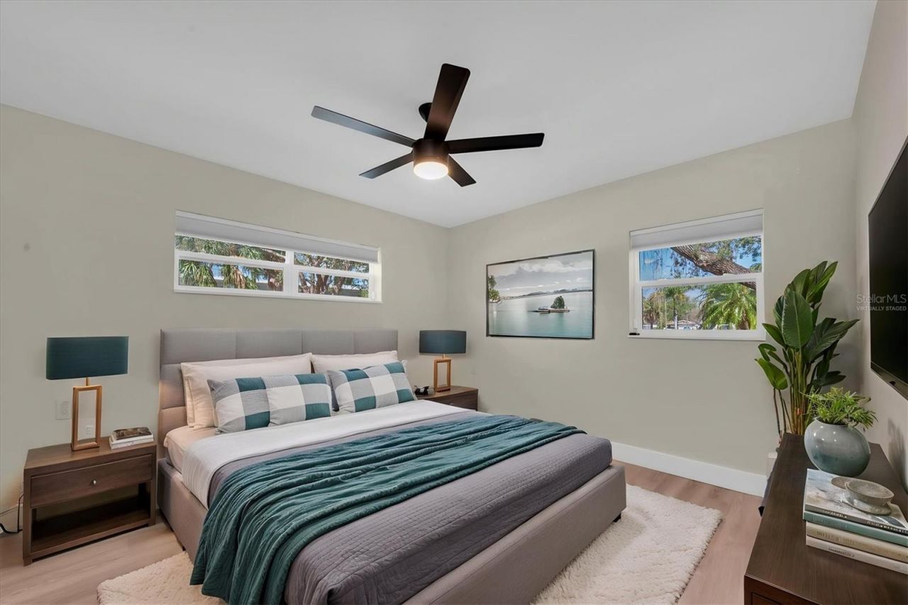 4135 Shore Acres Boulevard Ne, Saint Petersburg, FL 33703 Photo