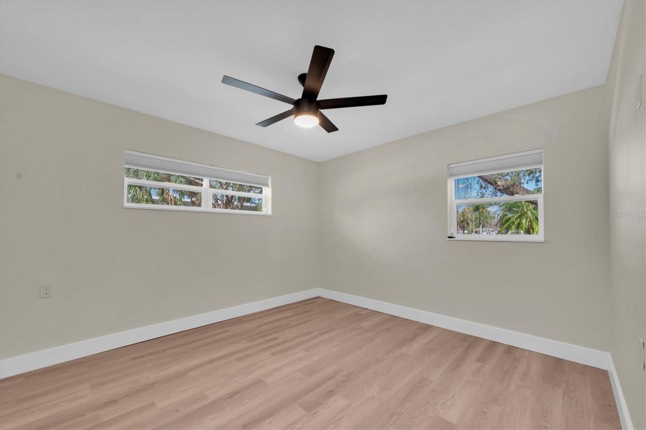 4135 Shore Acres Boulevard Ne, Saint Petersburg, FL 33703 Photo