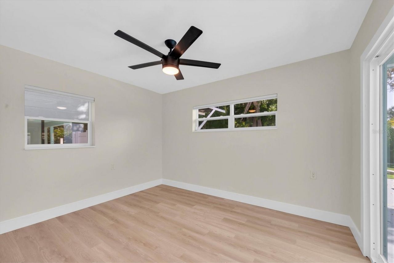 4135 Shore Acres Boulevard Ne, Saint Petersburg, FL 33703 Photo