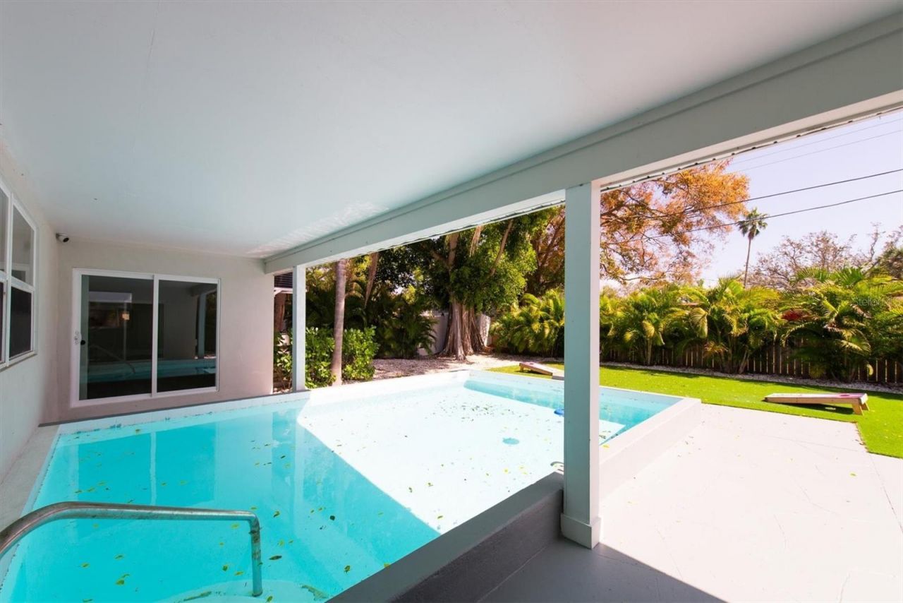 4135 Shore Acres Boulevard Ne, Saint Petersburg, FL 33703 Photo