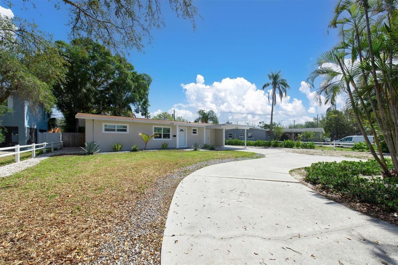 4135 Shore Acres Boulevard Ne, Saint Petersburg, FL 33703 Photo