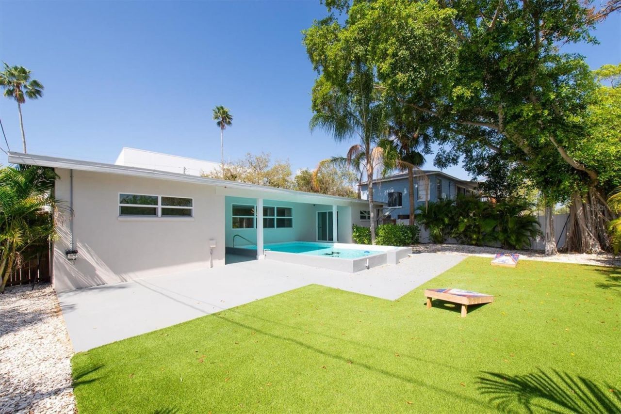 4135 Shore Acres Boulevard Ne, Saint Petersburg, FL 33703 Photo