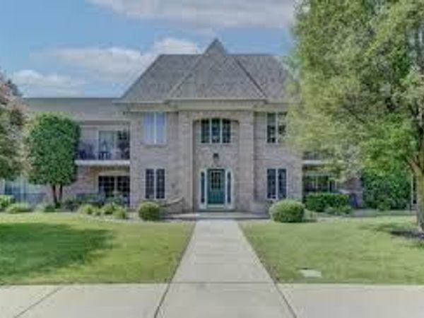 2741 Georgetowne Drive, Unit A1, Highland, IN 46322