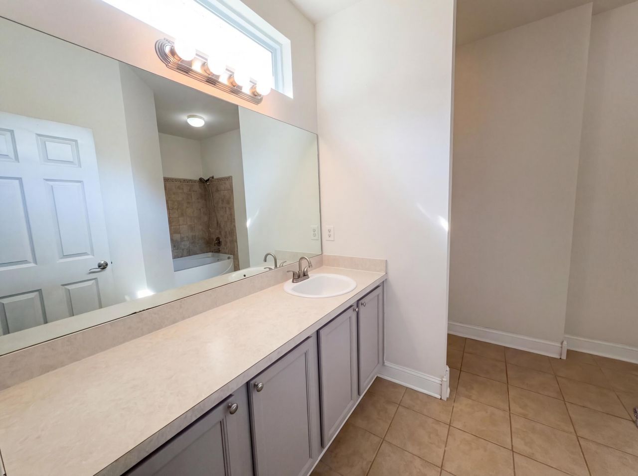 258 Westbrooke Road Photo 6