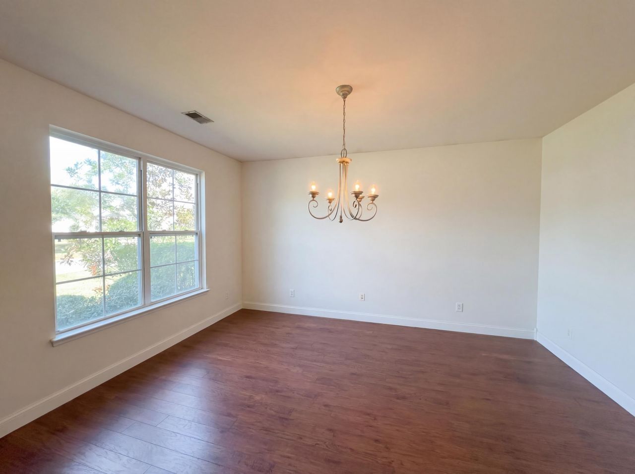 258 Westbrooke Road Photo 7