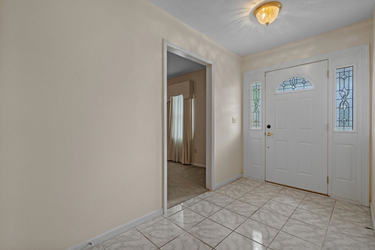 1806 Platt Blvd. Photo 10