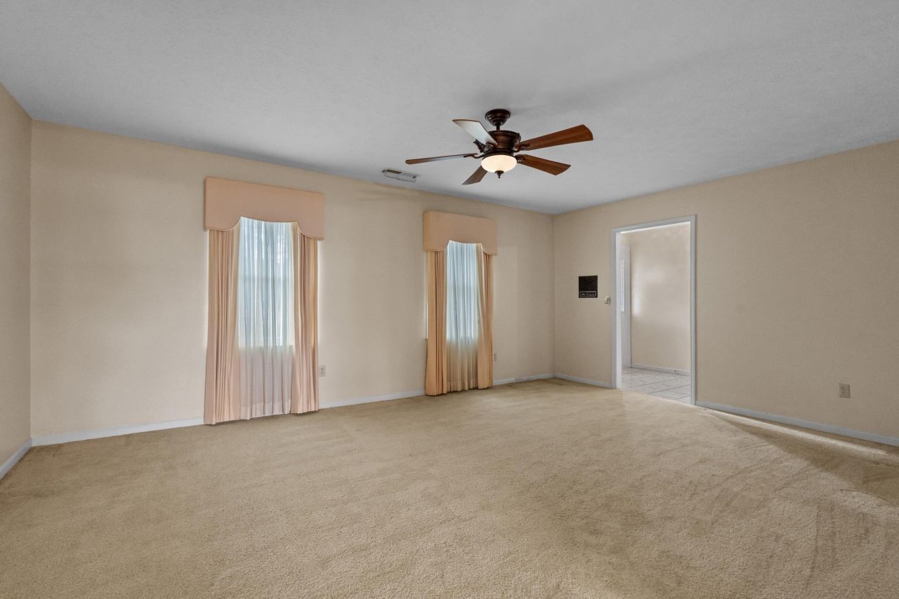 1806 Platt Blvd. Photo 11