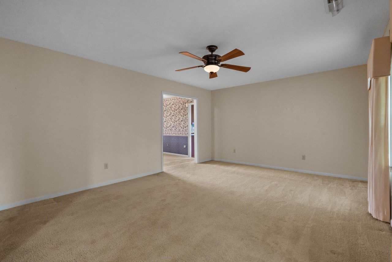 1806 Platt Blvd. Photo 12