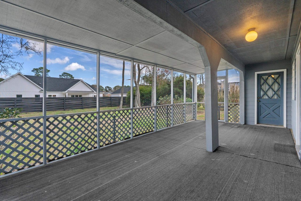 1806 Platt Blvd. Photo 27