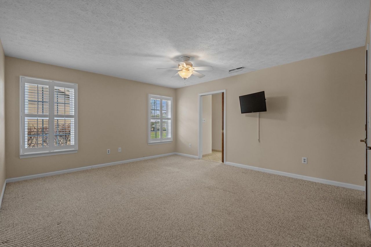 1806 Platt Blvd. Photo 30