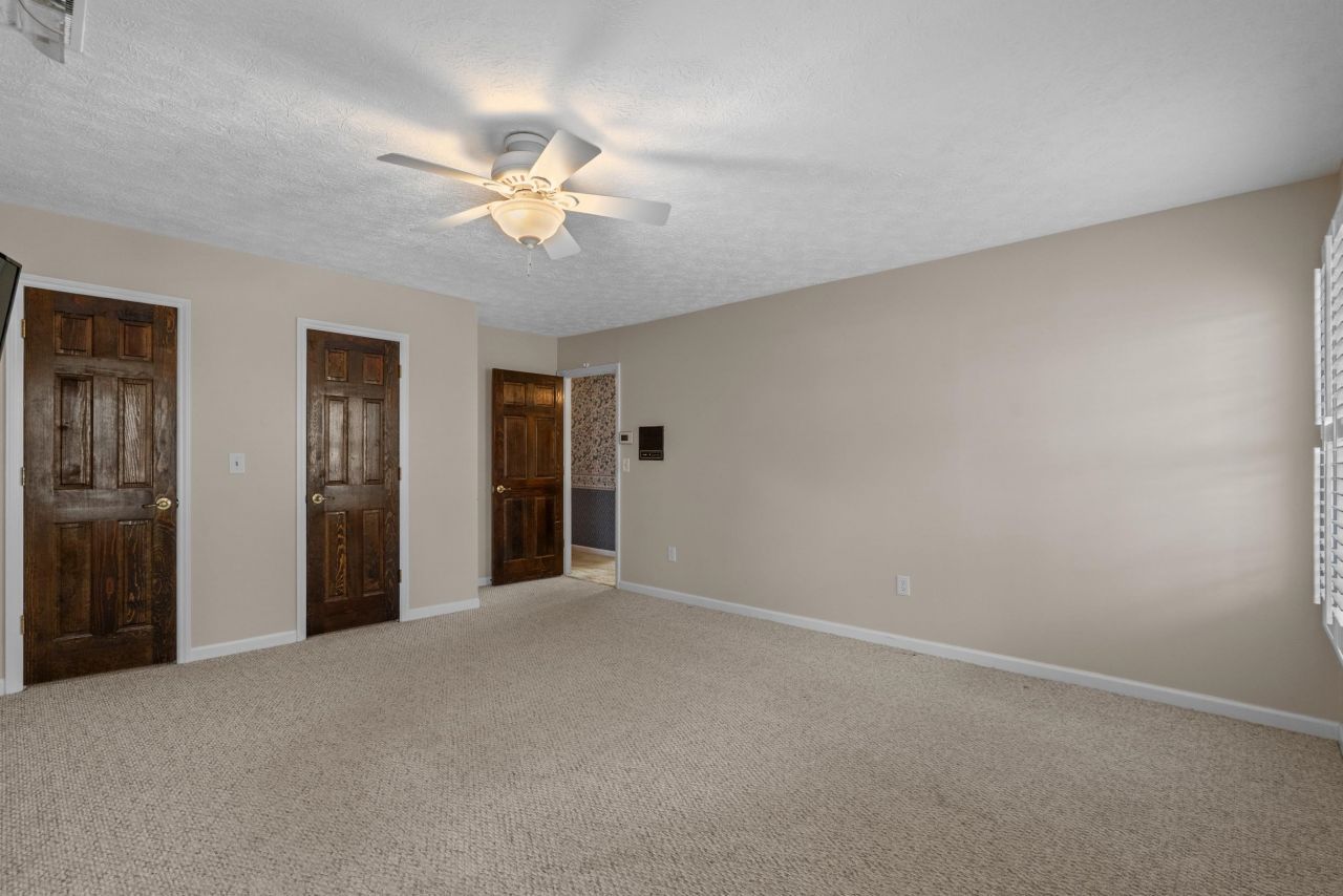 1806 Platt Blvd. Photo 31