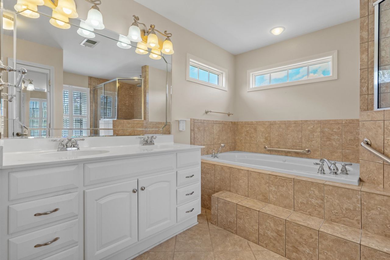 1806 Platt Blvd. Photo 32