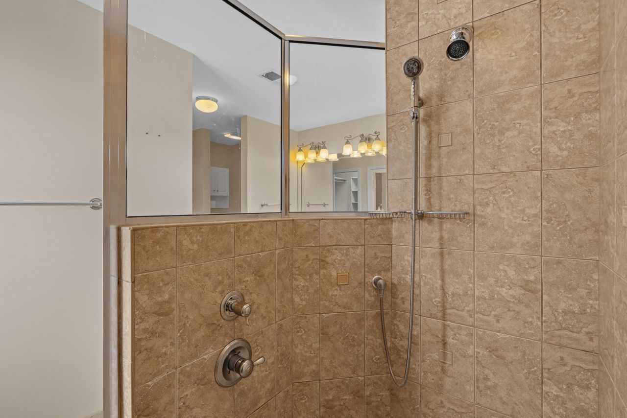 1806 Platt Blvd. Photo 34