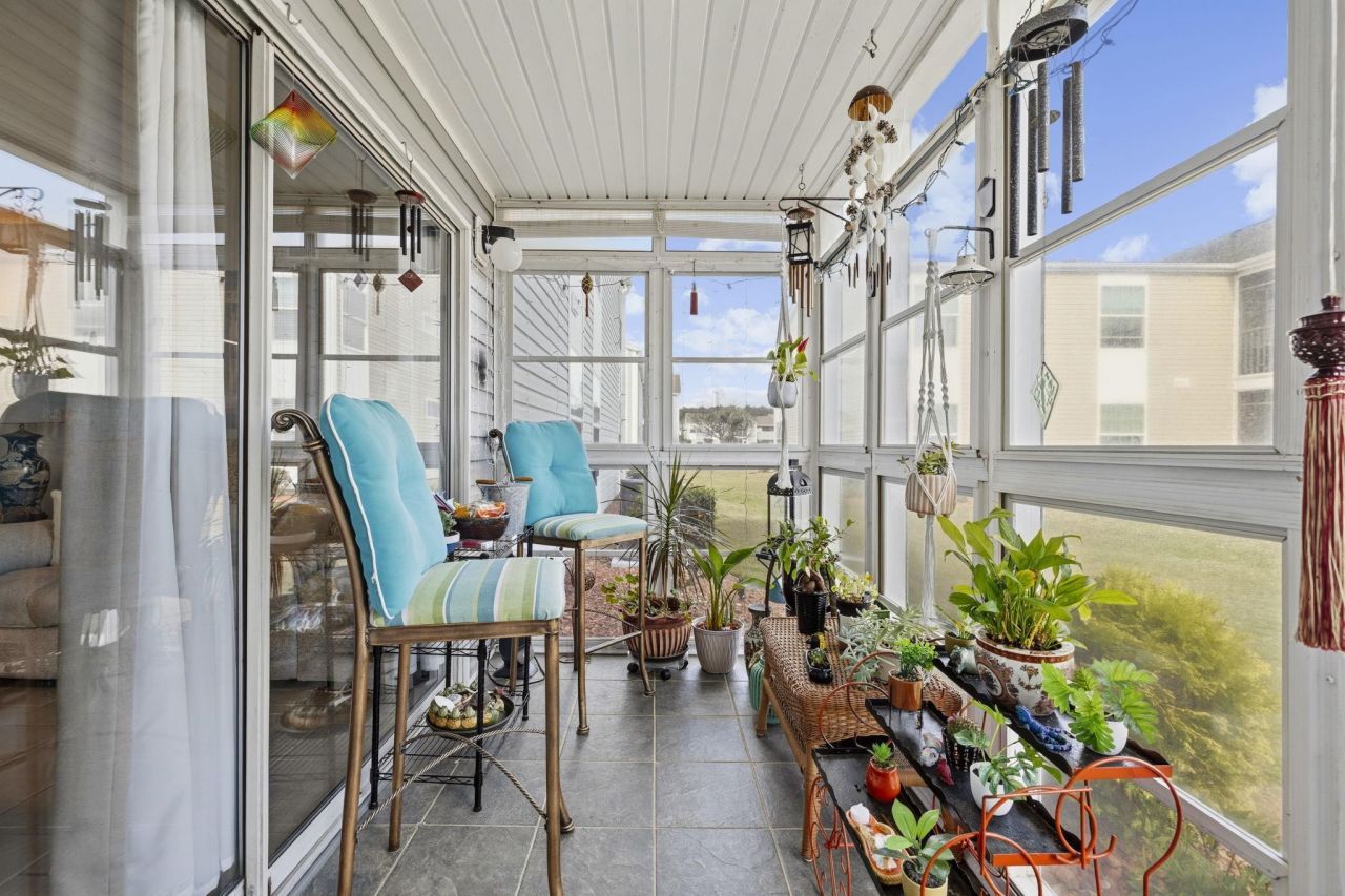 2258 Huntingdon Dr. Photo 21