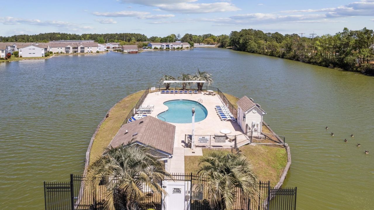 2258 Huntingdon Dr. Photo 33