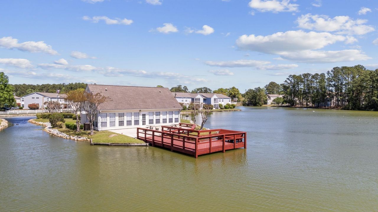 2258 Huntingdon Dr. Photo 36