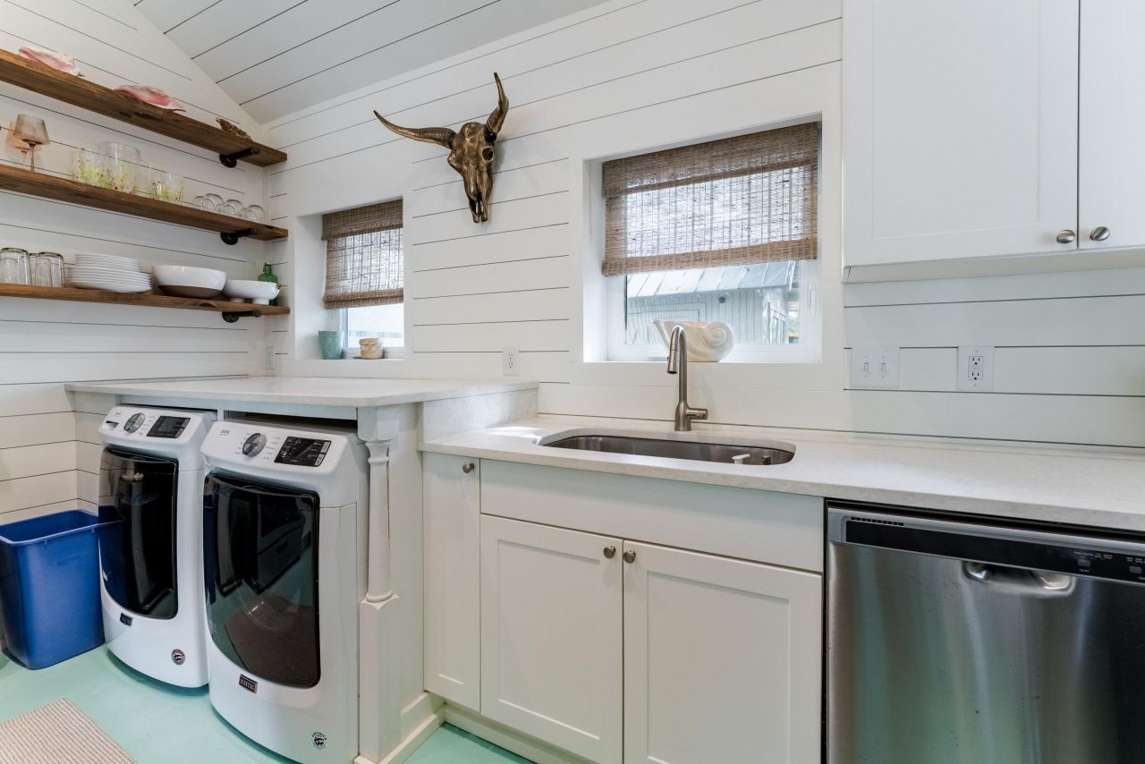 1 Red Sunset Lane Photo 14