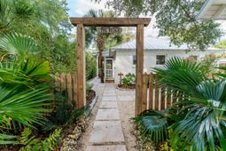 1 Red Sunset Lane photo 4