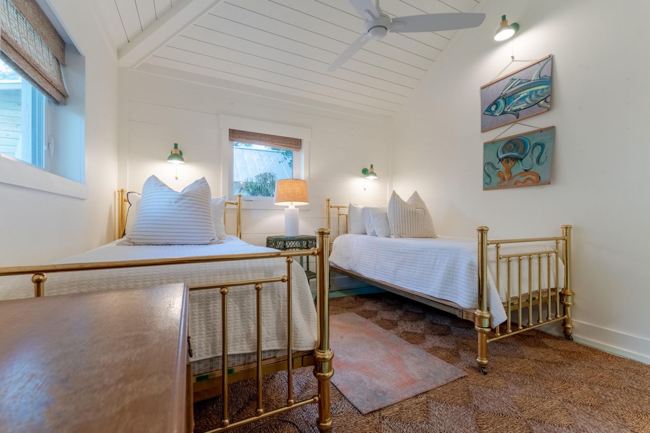 1 Red Sunset Lane Photo 25