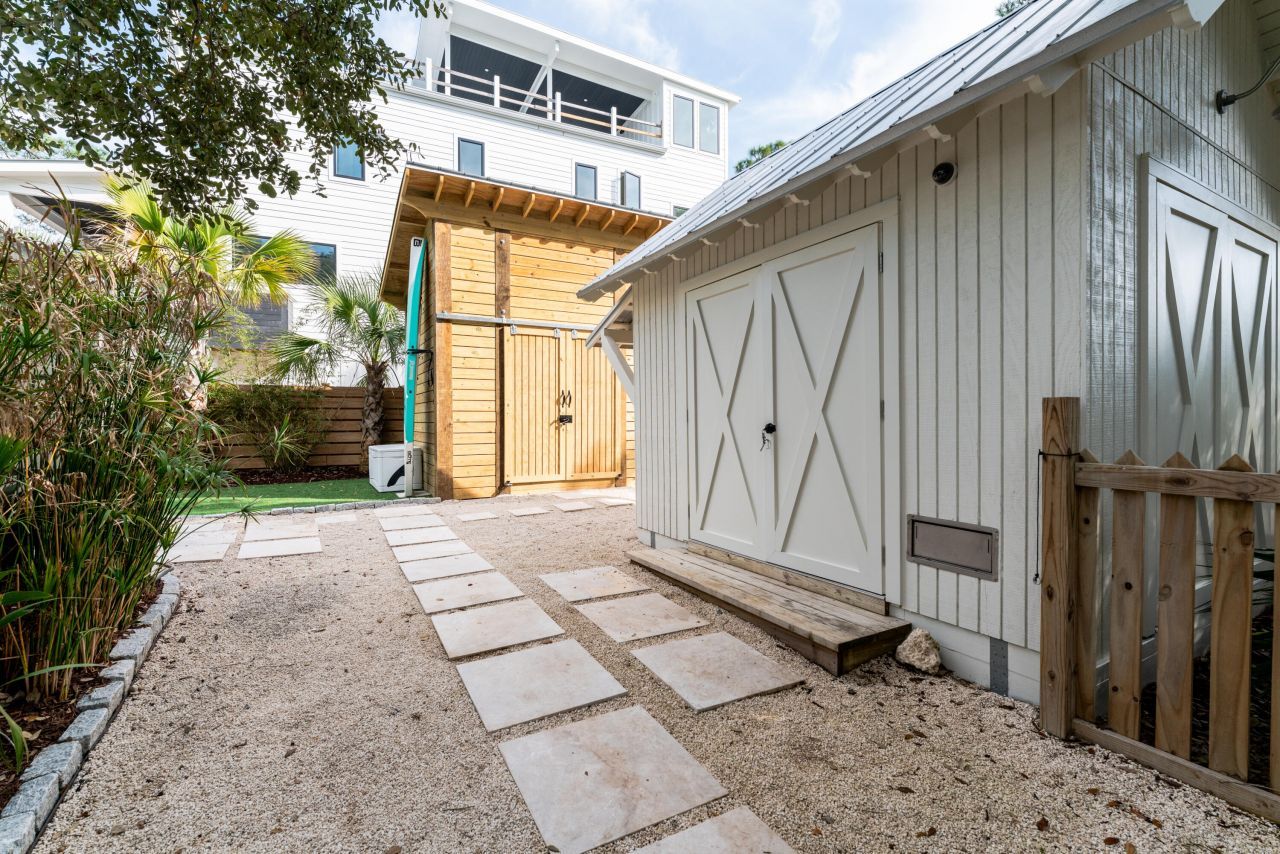 1 Red Sunset Lane Photo 36