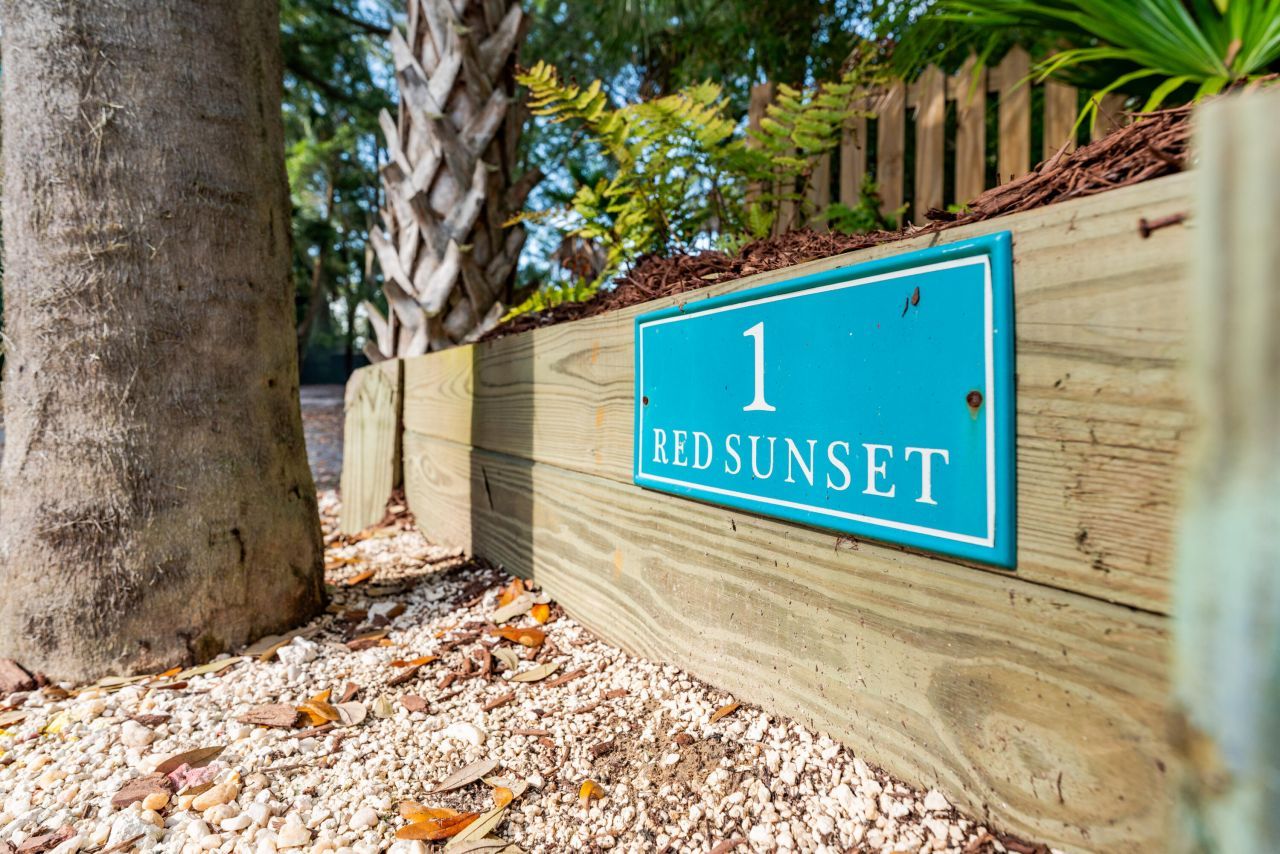 1 Red Sunset Lane Photo 5