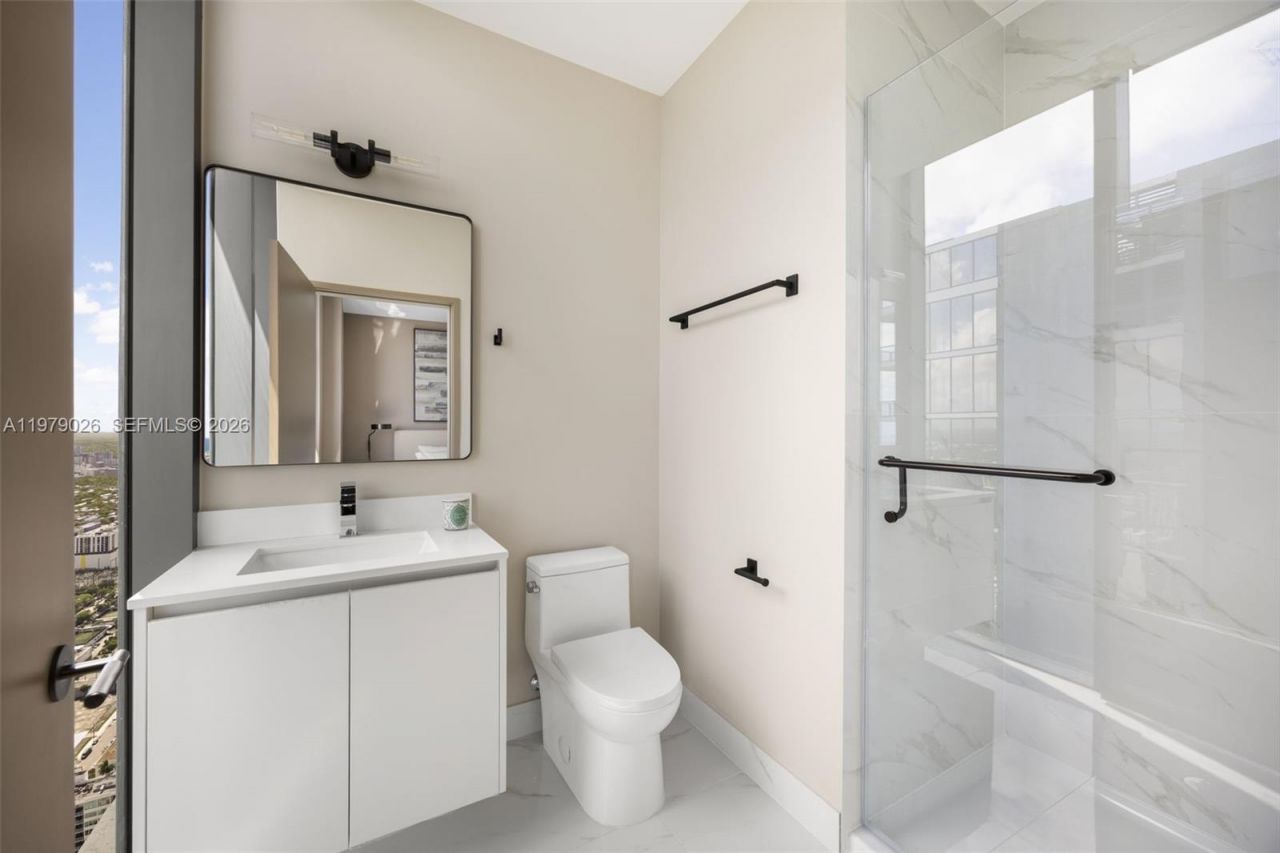 700 NE 24th St, Unit PH-5904, Miami, FL 33137 Photo