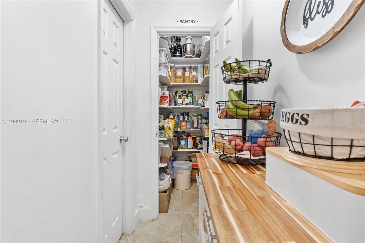 1520 SW 86th Ct, Miami, FL 33144 Photo