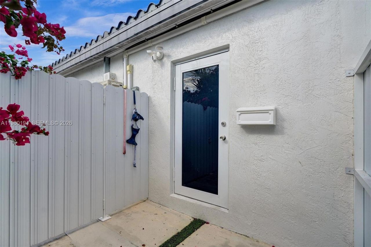 1520 SW 86th Ct, Miami, FL 33144 Photo