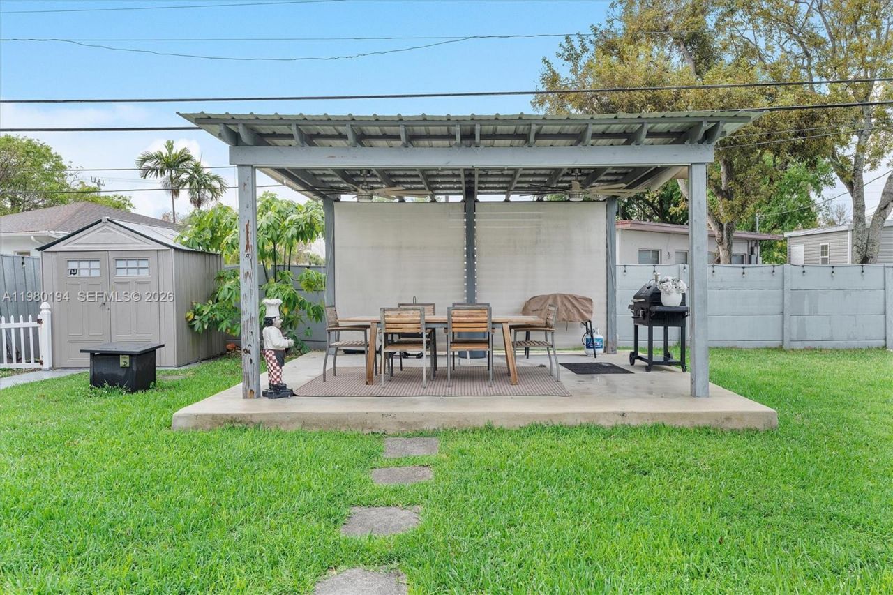 1520 SW 86th Ct, Miami, FL 33144 Photo