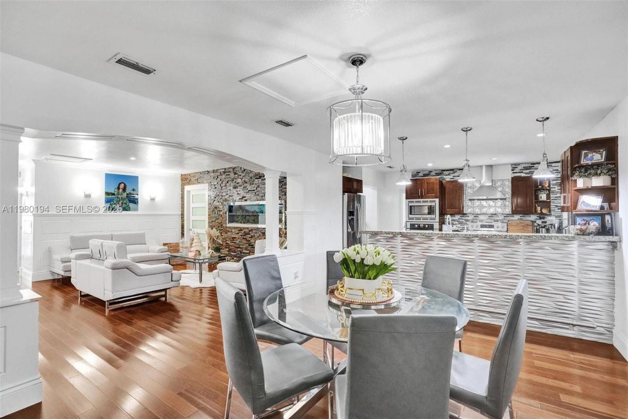 1520 SW 86th Ct, Miami, FL 33144 Photo