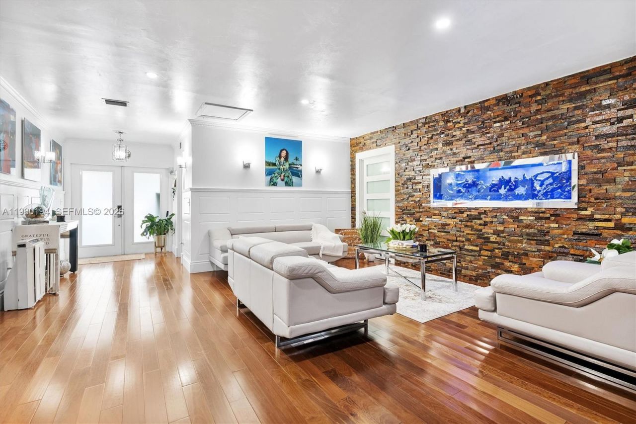 1520 SW 86th Ct, Miami, FL 33144 Photo