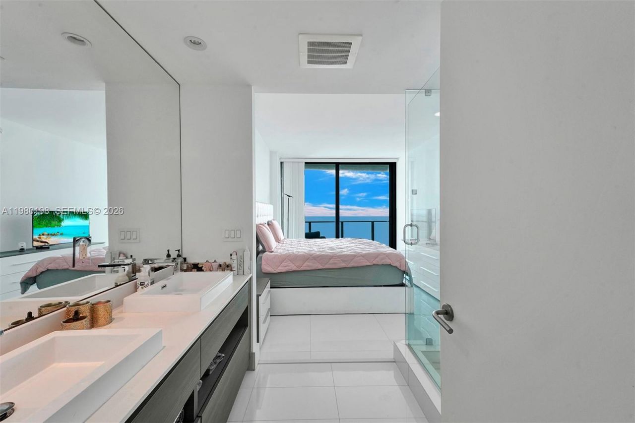 460 NE 28th St, Unit 3403, Miami, FL 33137 Photo