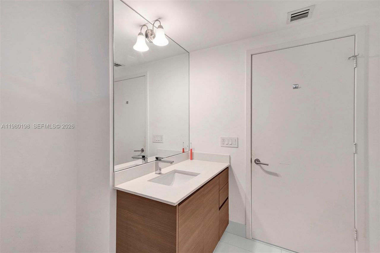 460 NE 28th St, Unit 3403, Miami, FL 33137 Photo
