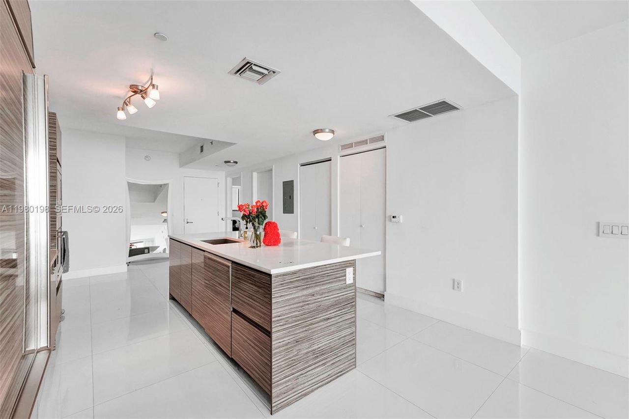 460 NE 28th St, Unit 3403, Miami, FL 33137 Photo