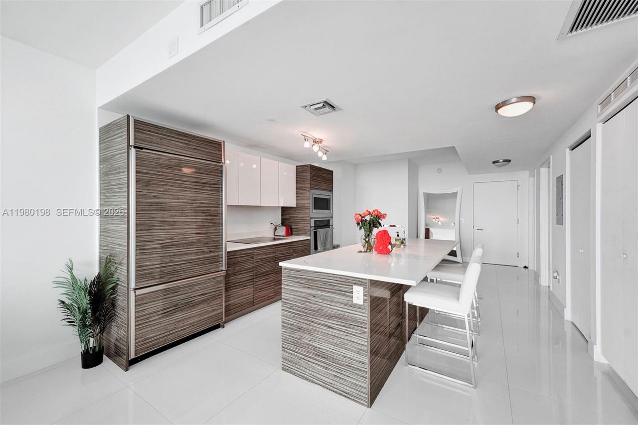 460 NE 28th St, Unit 3403, Miami, FL 33137 Photo