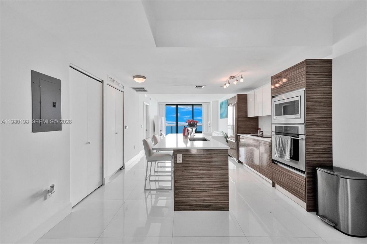 460 NE 28th St, Unit 3403, Miami, FL 33137 Photo