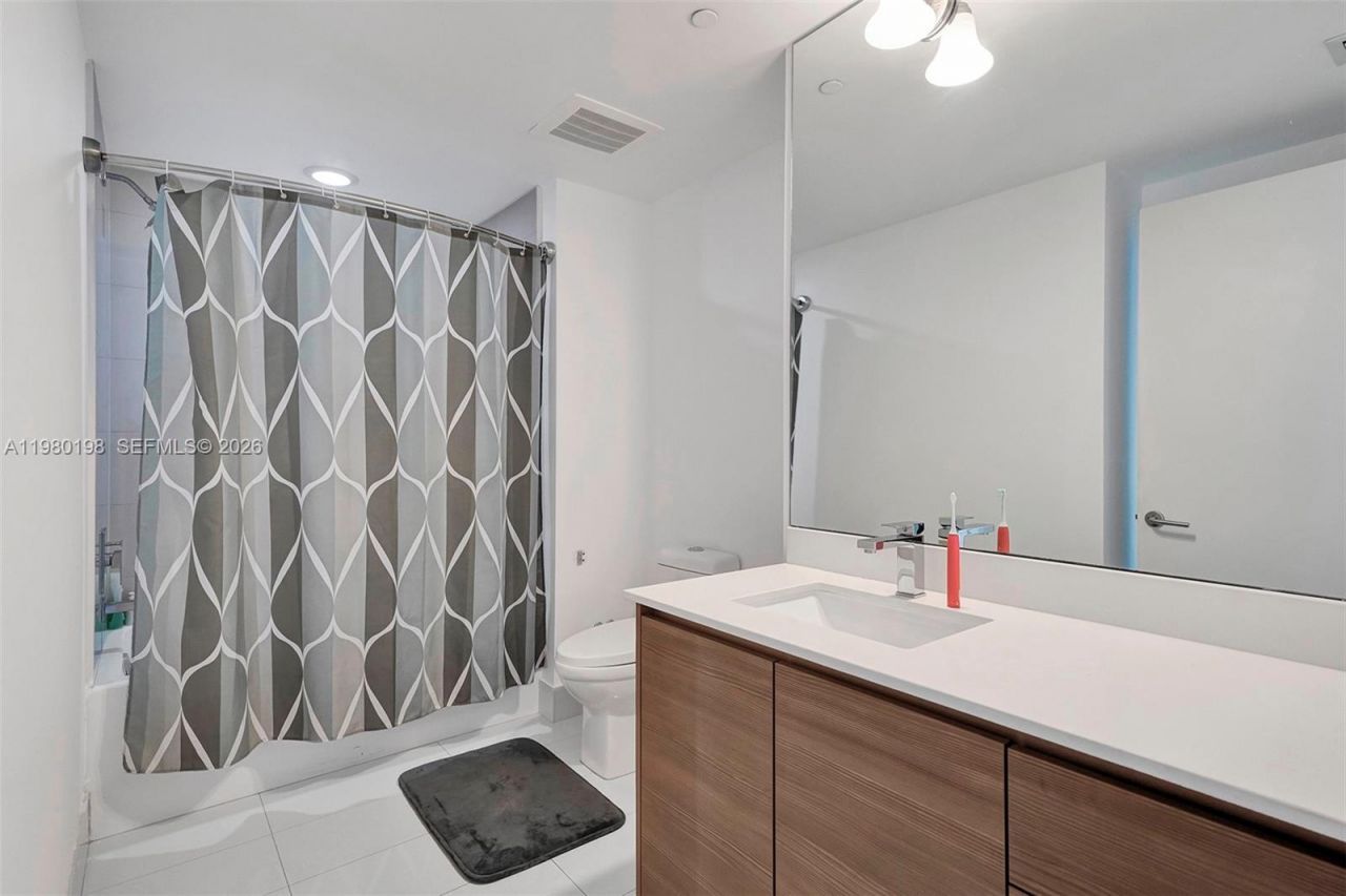460 NE 28th St, Unit 3403, Miami, FL 33137 Photo