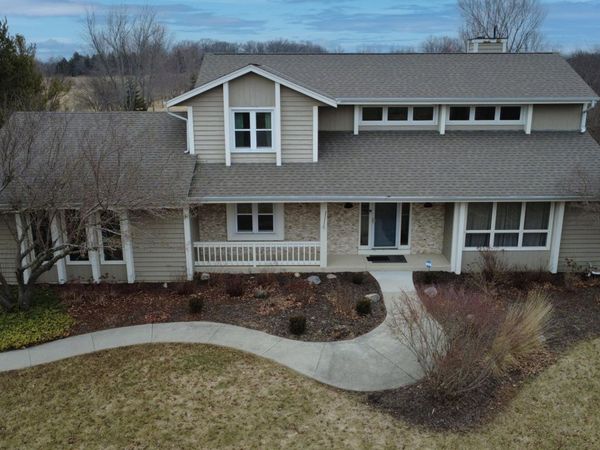 12918 Bell Rd, Caledonia, WI 53108